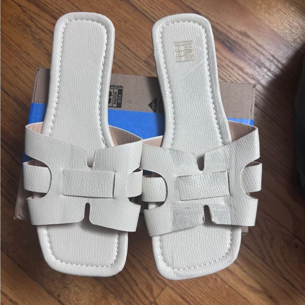 White Slide Sandals with H-Shaped Cutout Design